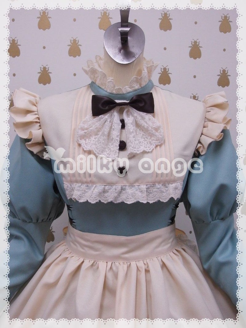 メイド服（長袖、ロング、アイシーブルー）・バストアップ